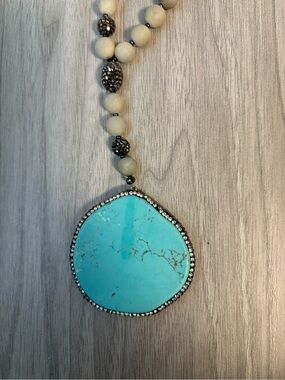 Turquoise Stone Pendant Necklace - Blue Beaded Women’s Jewelry
